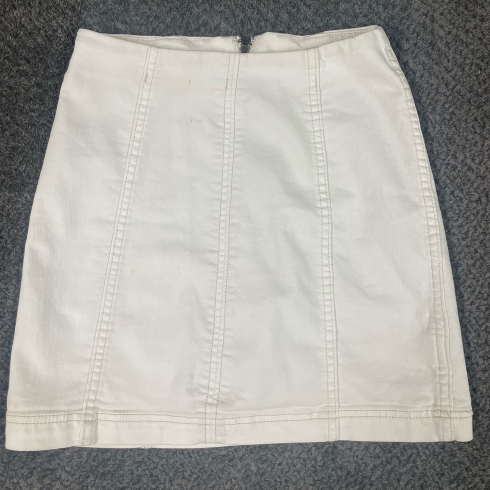 Free People White Fitted Jean Mini Skirt - Size Small, Stretchy, Boho Chic